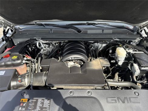 Used 2016 GMC Yukon XL Denali w/ Open Road Package AWD/4WD image 11