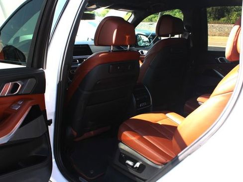 Used 2022 BMW ALPINA XB7 image 24