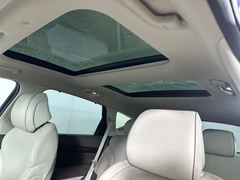 Used 2023 Genesis GV80 2.5T w/ Prestige 20" Package image 12