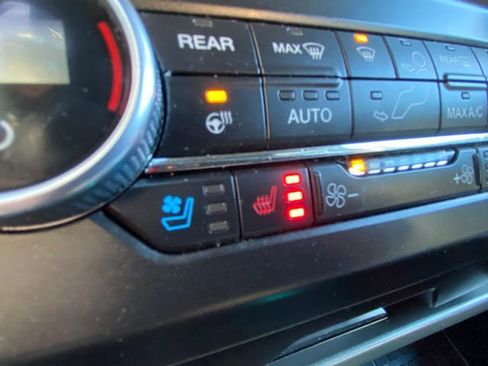 Used 2021 Ford Expedition XLT AWD/4WD image 29