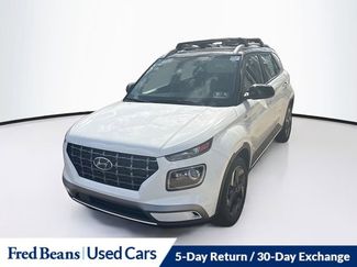 Used 2023 Hyundai Venue Limited video 2