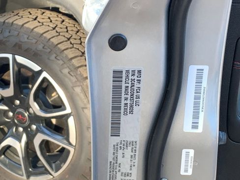 Used 2025 Jeep Compass Trailhawk image 10