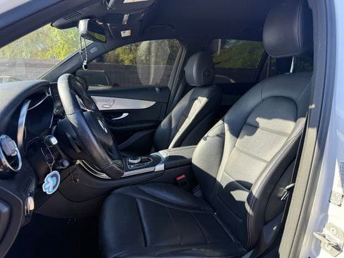 Used 2019 Mercedes-Benz GLC 300 image 11