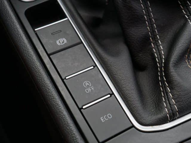 Certified 2023 Volkswagen Jetta SE FWD image 29