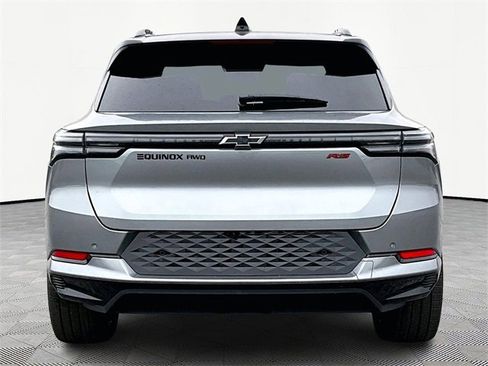 New 2026 Chevrolet Equinox EV RS image 5