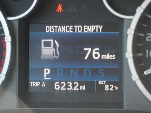Used 2015 Toyota Tundra SR5 w/ SR5 Upgrade Package RWD image 30