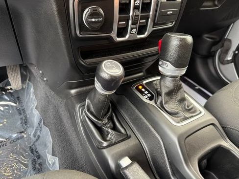Used 2020 Jeep Gladiator Sport w/ Quick Order Package 24S AWD/4WD image 33