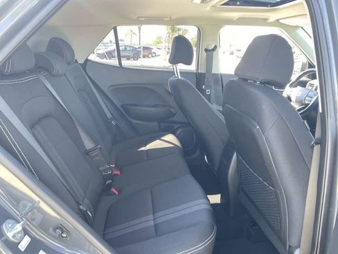 Used 2023 Hyundai Venue SEL FWD image 25