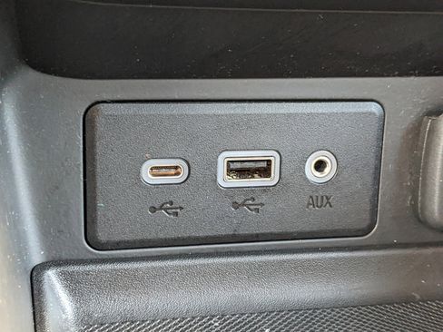 Used 2023 GMC Terrain SLE w/ Driver Convenience Package image 25