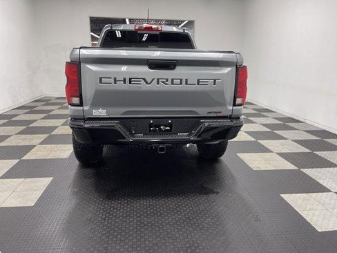 Used 2024 Chevrolet Colorado ZR2 AWD/4WD image 3