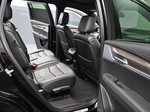 Certified 2025 Cadillac XT6 Sport w/ Platinum Package AWD/4WD image 16