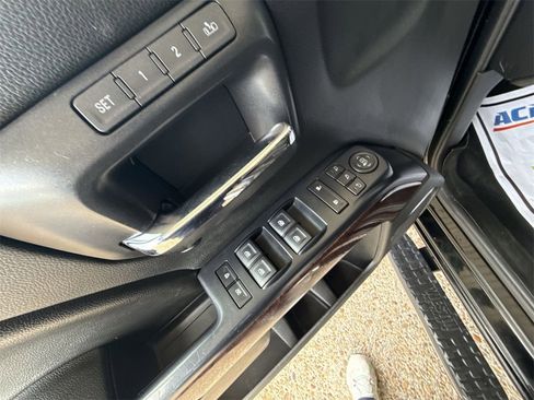 Certified 2015 GMC Sierra 1500 SLT w/ SLT Preferred Package image 22