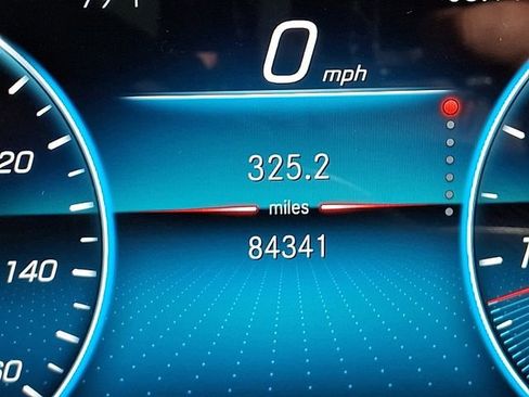 Used 2021 Mercedes-Benz GLS 450 4MATIC image 26