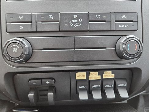 Used 2011 Ford F450 XL w/ PWR Equipment Group image 41