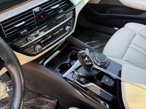 Used 2017 BMW 530i RWD image 23