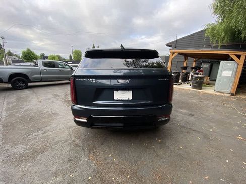 Certified 2025 Cadillac Escalade IQ Sport 1 w/ Smart Trailering package AWD/4WD image 5