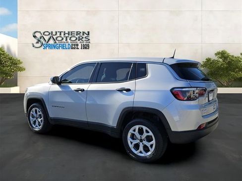 Used 2025 Jeep Compass Sport AWD/4WD image 3