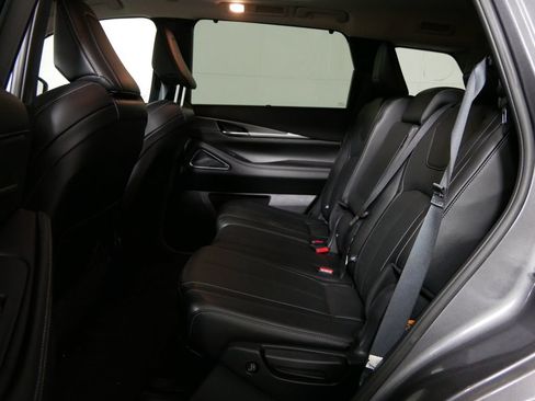 Certified 2025 INFINITI QX60 Luxe w/ Vision Package AWD/4WD image 19