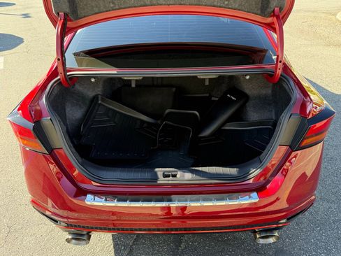 Used 2023 Nissan Altima 2.5 SR w/ SR Premium Package image 17