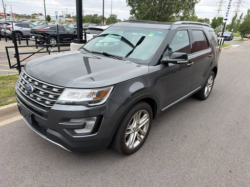 Used 2016 Ford Explorer XLT w/ Equipment Group 202A AWD/4WD image 3