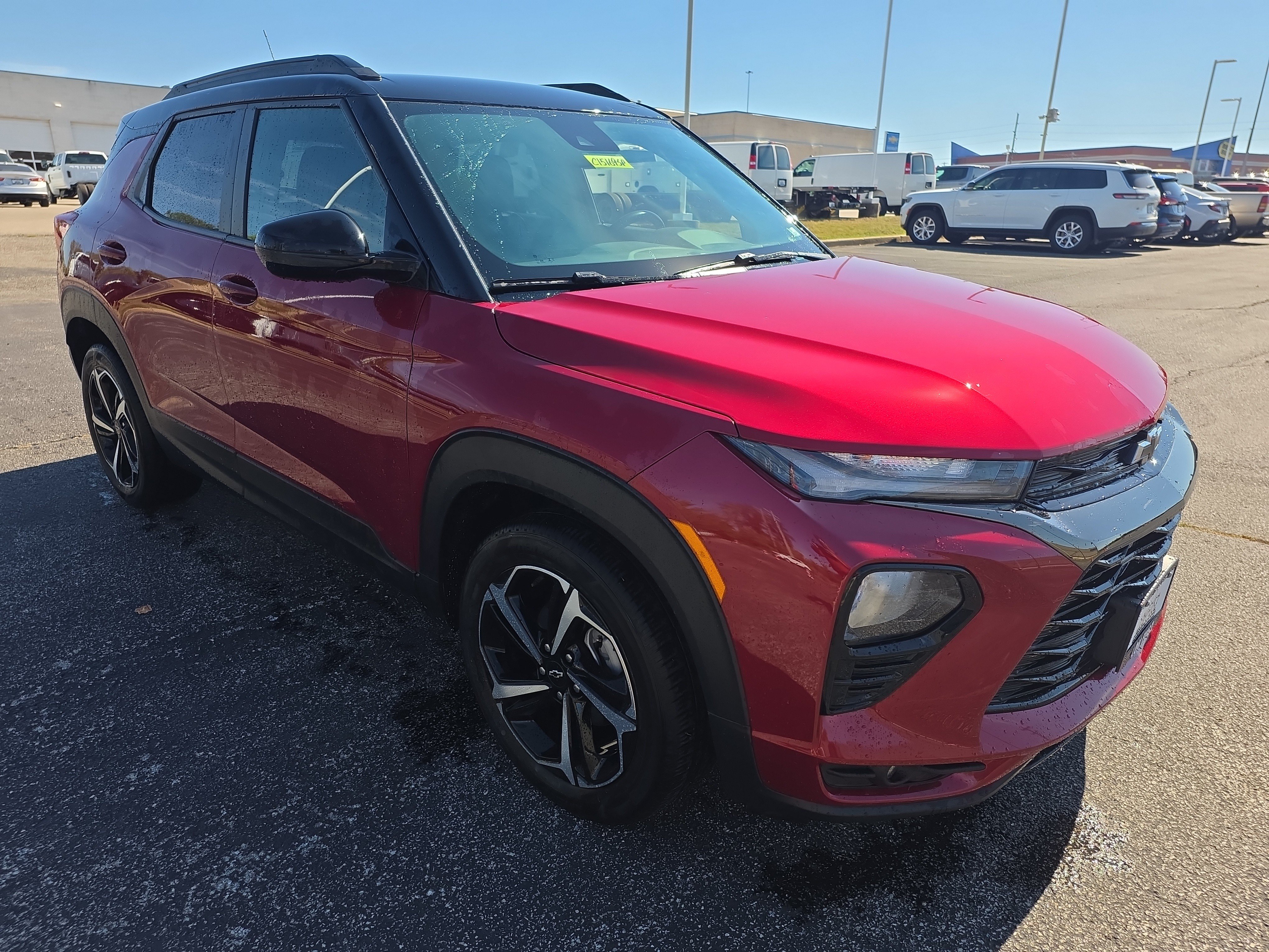 Used 2021 Chevrolet TrailBlazer RS w/ Technology Package FWD image 2