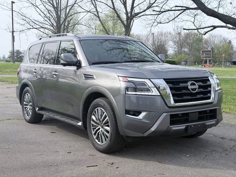 Used 2021 Nissan Armada SL w/ Captain's Chairs Package AWD/4WD image 40