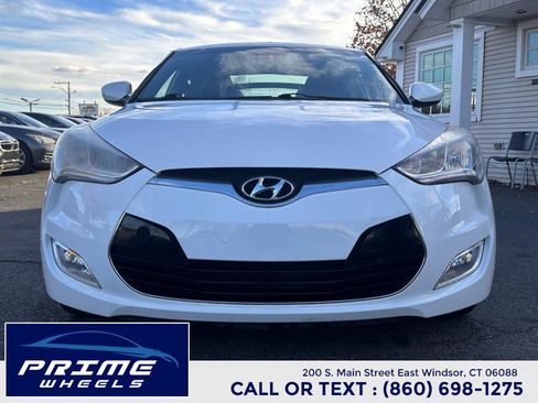 Used 2016 Hyundai Veloster w/ Option Group 02 image 2