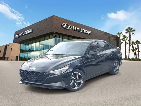 Used 2023 Hyundai Elantra SEL w/ Convenience Package image 1