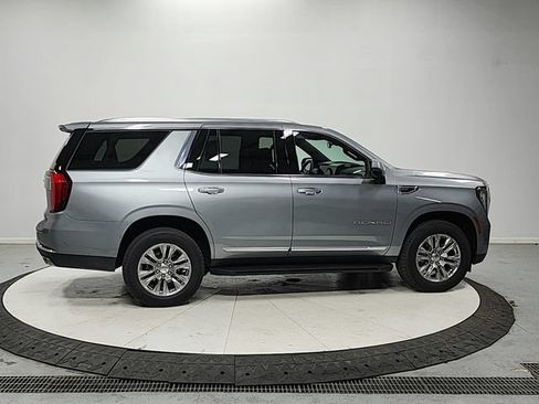 Used 2025 GMC Yukon Denali AWD/4WD image 8