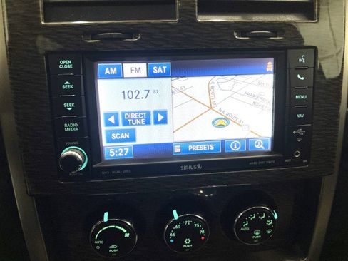 Used 2012 Jeep Liberty Limited Jet w/ Comfort/Convenience Group image 18