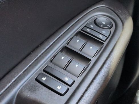 Used 2017 Chevrolet Traverse LT FWD image 22
