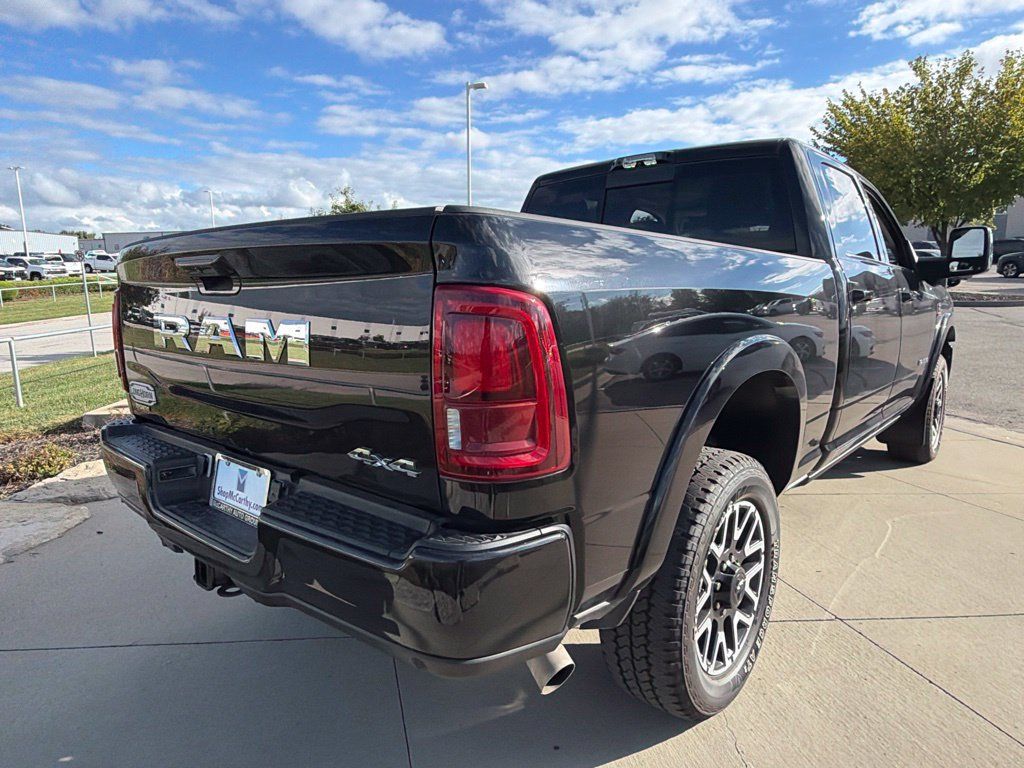 Used 2025 RAM 2500 Limited AWD/4WD image 23
