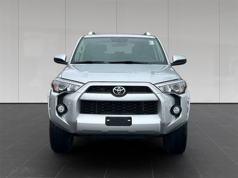 Used 2017 Toyota 4Runner SR5 image 8