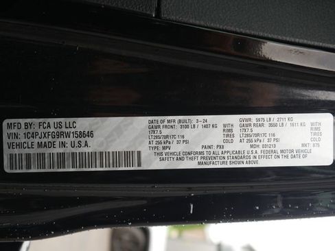 Used 2024 Jeep Wrangler Unlimited Rubicon AWD/4WD image 29