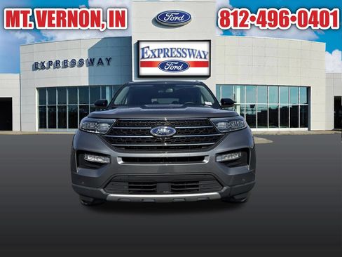 Used 2024 Ford Explorer XLT w/ Equipment Group 202A AWD/4WD image 2