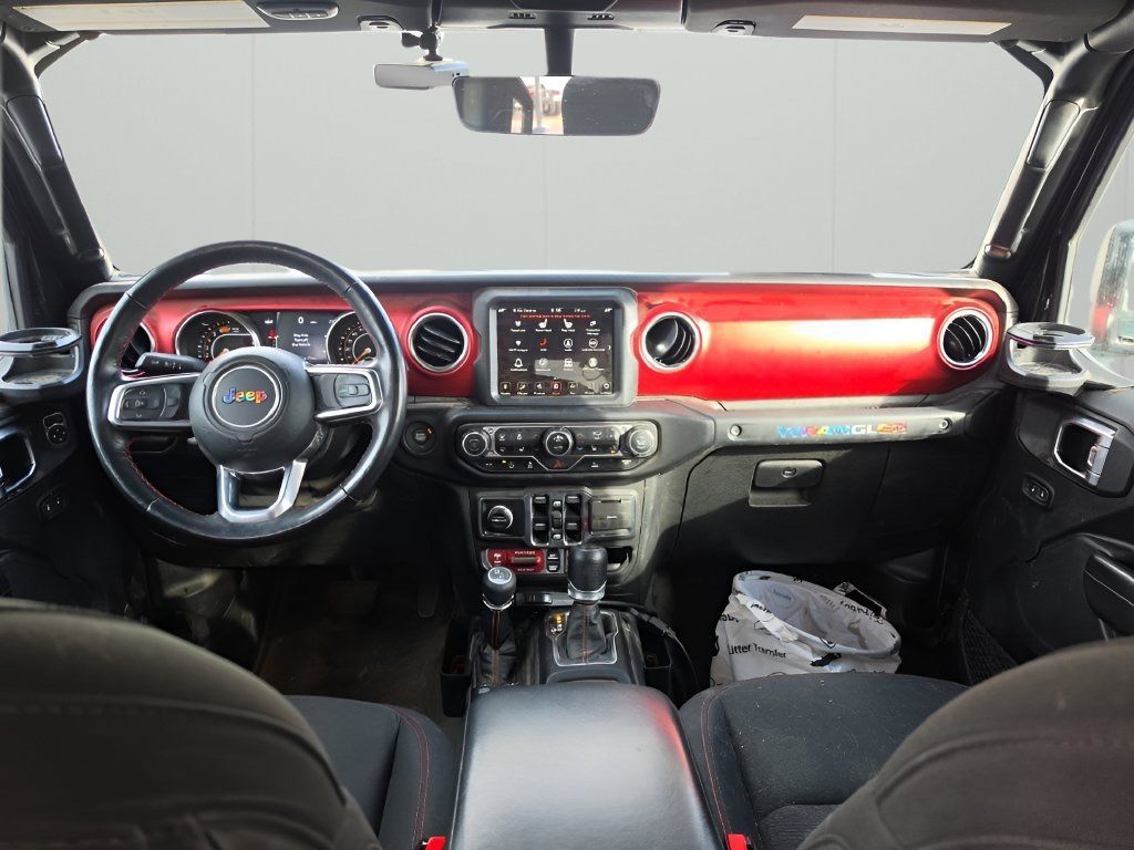 Used 2023 Jeep Wrangler Unlimited Rubicon w/ Cold Weather Group AWD/4WD image 11