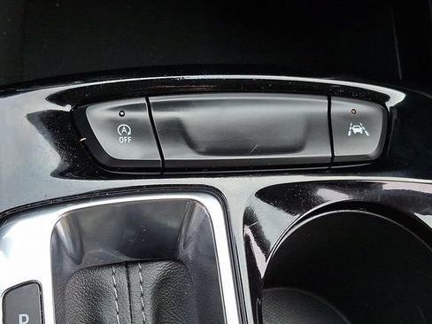 Certified 2025 Chevrolet Trax ACTIV w/ Driver Confidence Package FWD image 25