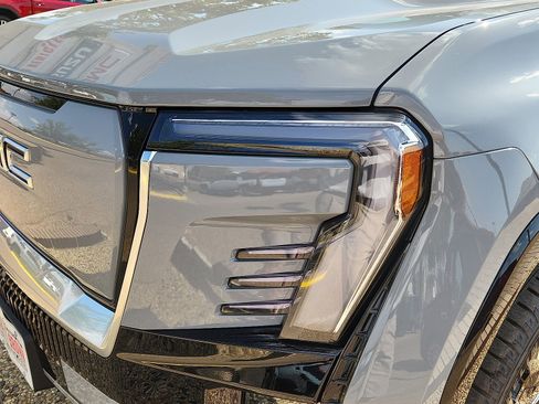 New 2025 GMC Sierra EV Denali image 7