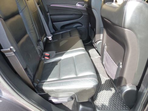 Used 2021 Jeep Grand Cherokee Limited image 36