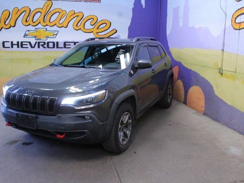 Used 2020 Jeep Cherokee Trailhawk w/ Cold Weather Group image 4
