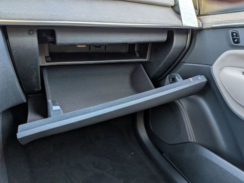 New 2026 Volvo XC90 B6 Ultra w/ Protection Package image 29