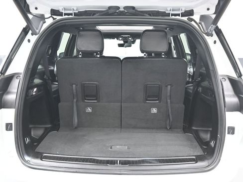 Used 2024 Jeep Grand Cherokee L Limited w/ Luxury Tech Group II image 14