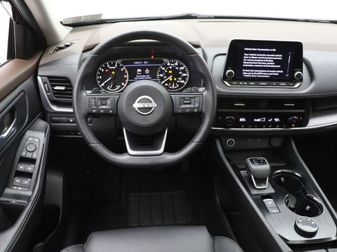 Used 2023 Nissan Rogue SV w/ SV Premium B Package image 12