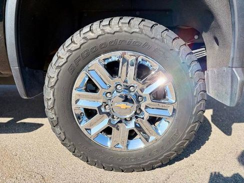 Used 2024 Chevrolet Silverado 3500 High Country w/ Technology Package AWD/4WD image 7