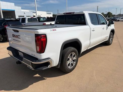 Used 2024 GMC Sierra 1500 SLE w/ Preferred Package AWD/4WD image 3