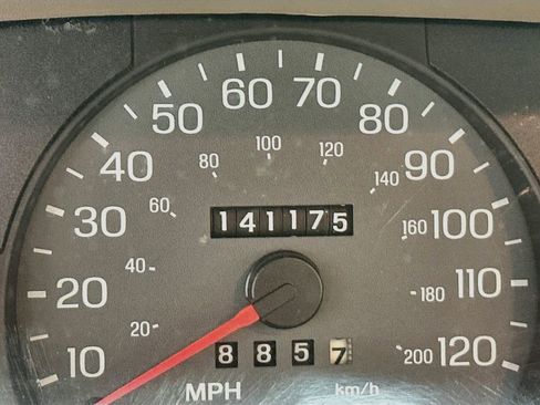 Used 2005 Mercury Grand Marquis LS RWD image 10