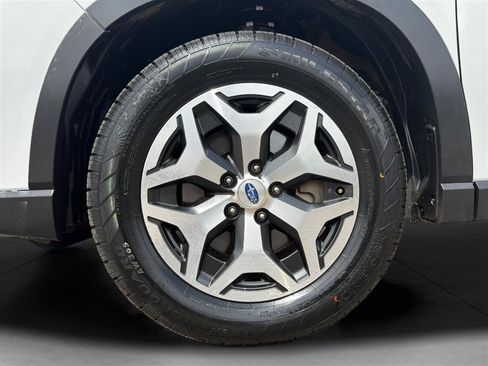 Used 2019 Subaru Forester Premium AWD/4WD image 33