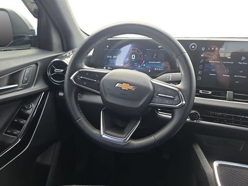 Used 2026 Chevrolet Equinox LT w/ LPO, Floor Liner Package FWD image 14