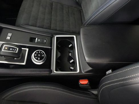 Used 2025 Mitsubishi Outlander SE AWD/4WD image 30