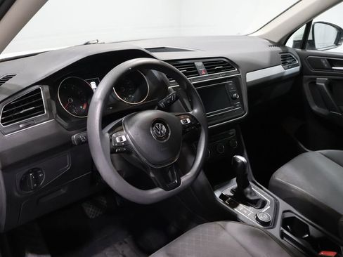 Used 2018 Volkswagen Tiguan S image 14
